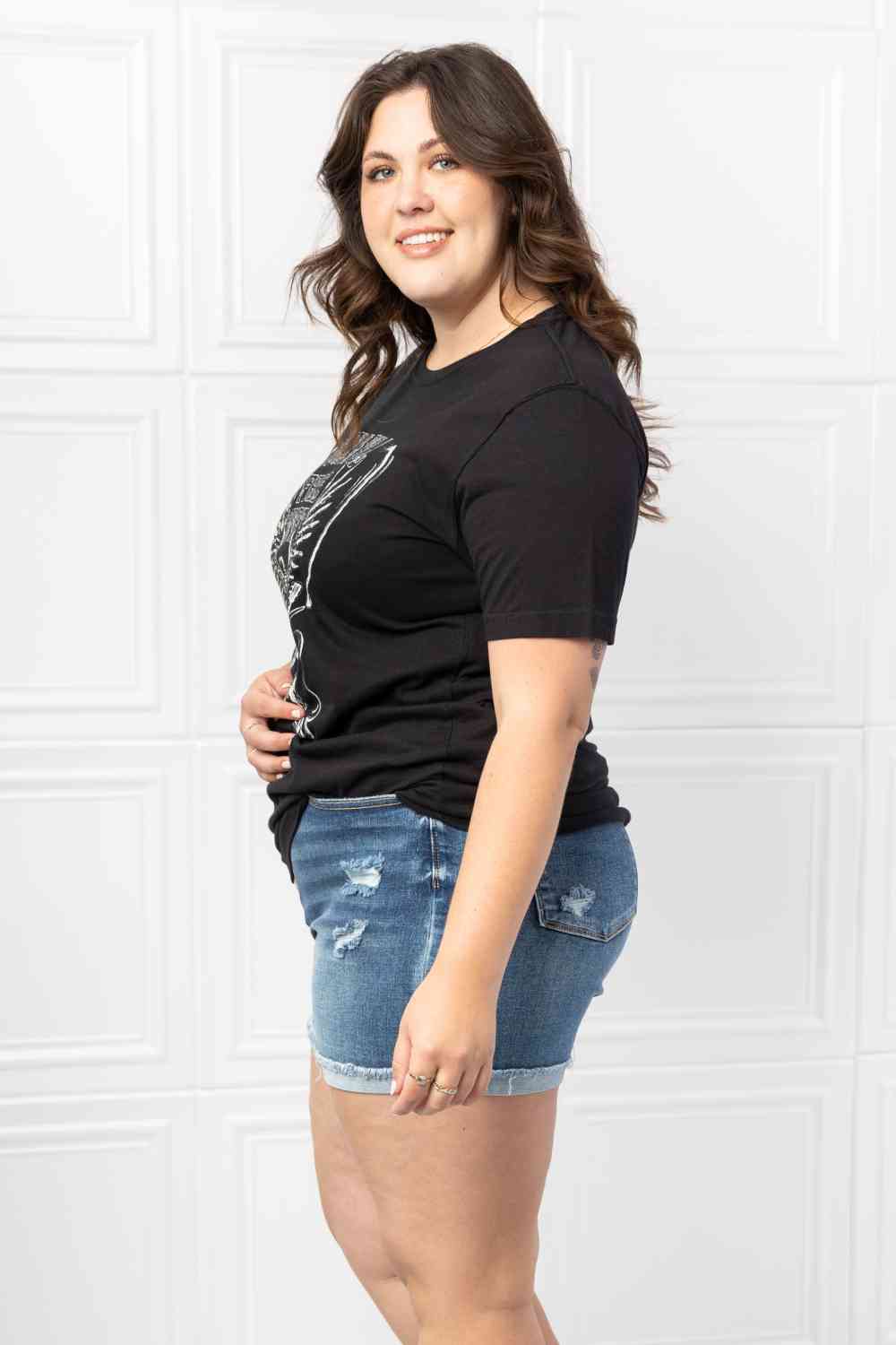 mineB Full Size Free Spirit Graphic Tee